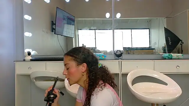valeriamia68 online show from 29, 4, 2026