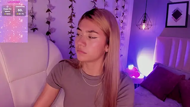 Chris Velvett online show from 15, 4, 2026