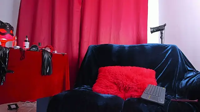 lilyruso online show from 25, 5, 2026