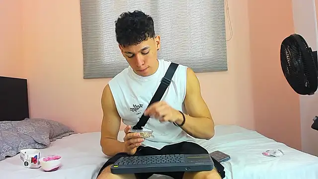 Snapshot of Muscle__Myke chatting on 27, 2, 2026 Muscle Myke online show from 27, 2, 2026