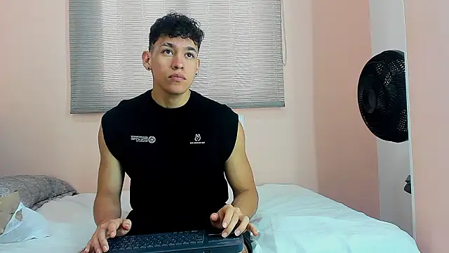 Snapshot of Muscle__Myke chatting on 3, 3, 2026 Muscle Myke online show from 3, 3, 2026