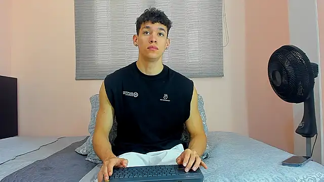 Snapshot of Muscle__Myke chatting on 22, 2, 2026 Muscle Myke online show from 22, 2, 2026