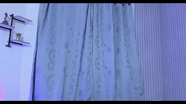 RaiderandRoxie1 online show from 21, 4, 2026