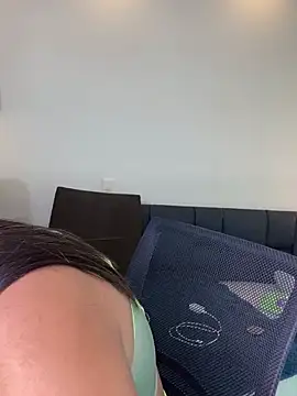 Snapshot of Hanna_Williams__ chatting on 12, 2, 2026 Hanna Williams online show from 12, 2, 2026