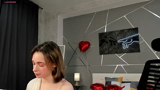 Snapshot of naomi_reiss chatting on 1, 3, 2026 naomi reiss online show from 1, 3, 2026