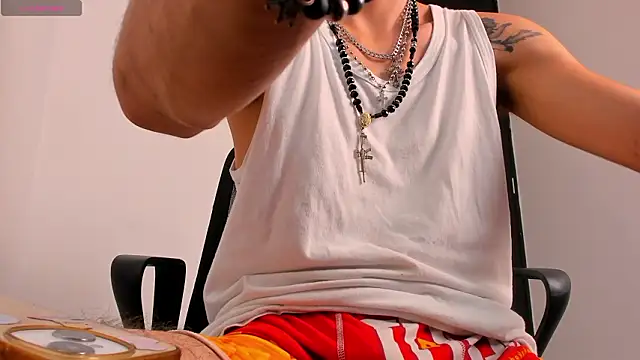 Snapshot of LovexJuxn8 chatting on 12, 2, 2026 LovexJuxn8 online show from 12, 2, 2026