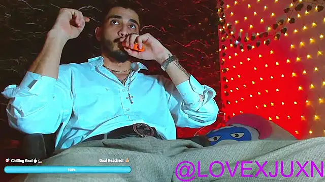 LovexJuxn8 online show from 26, 5, 2026