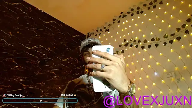 LovexJuxn8 online show from 5, 5, 2026