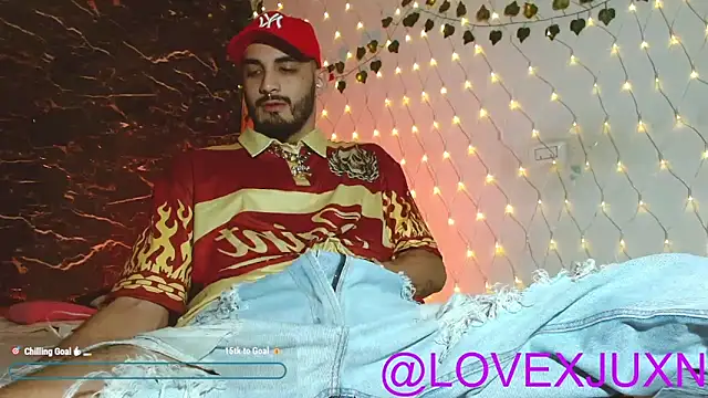 LovexJuxn8 online show from 20, 5, 2026