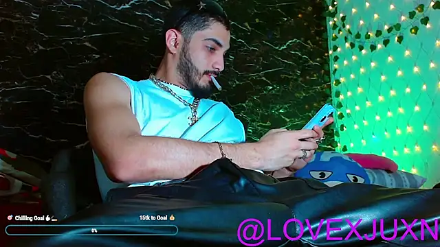 LovexJuxn8 online show from 2, 6, 2026