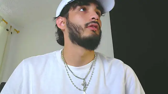 Snapshot of LovexJuxn8 chatting on 18, 2, 2026 LovexJuxn8 online show from 18, 2, 2026