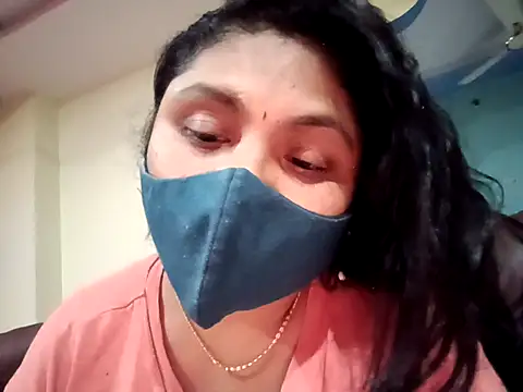 Snapshot of Mnra43 chatting on 27, 2, 2026 Mnra43 online show from 27, 2, 2026