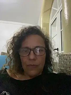CurlyShakira online show from 7, 3, 2026