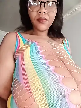 ShantelBootyBoobs online show from 28, 7, 2026