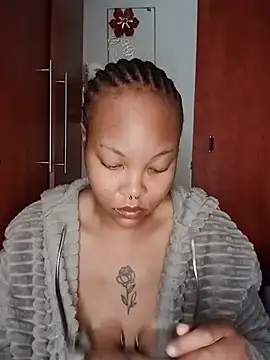 ShantelBootyBoobs online show from 16, 7, 2026