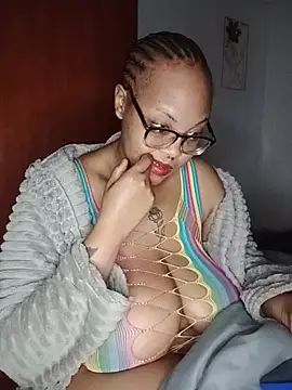 ShantelBootyBoobs online show from 16, 7, 2026