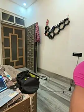 Snapshot of Yk_physique chatting on 18, 7, 2026 Yk physique online show from 18, 7, 2026