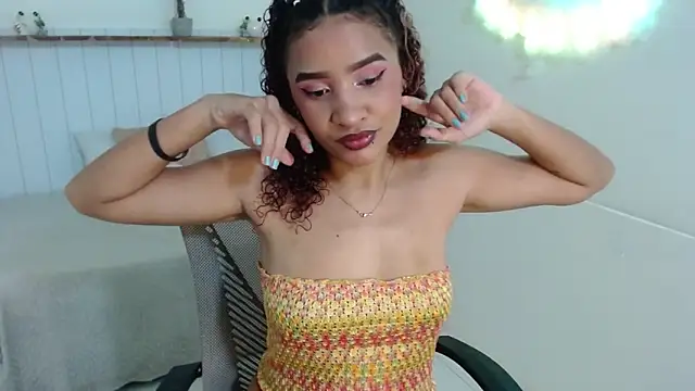 Snapshot of Alice_Grinnerk chatting on 26, 2, 2026 Alice Grinnerk online show from 26, 2, 2026