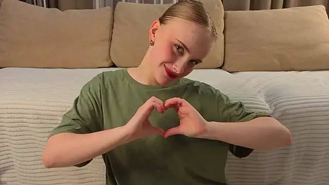 Snapshot of KirstinMcgeady chatting on 1, 3, 2026 KirstinMcgeady online show from 1, 3, 2026