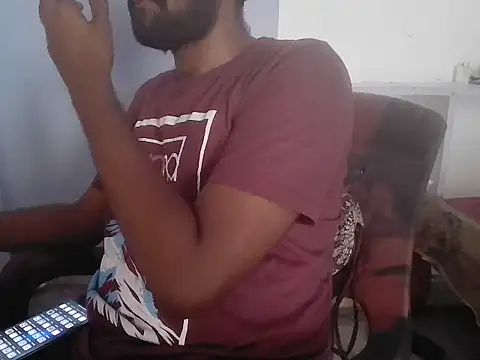 Snapshot of Tinku_1324 chatting on 18, 5, 2026 Tinku 1324 online show from 18, 5, 2026