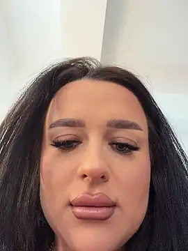 Katty Pery online show from 10, 6, 2026