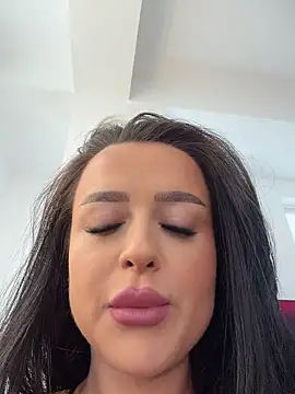 Katty Pery online show from 18, 7, 2026