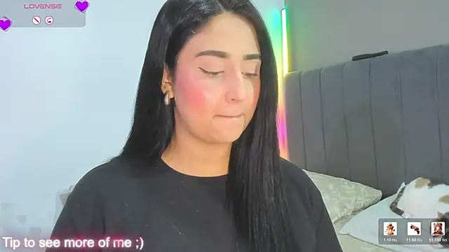 Curvy sweet online show from 13, 3, 2026