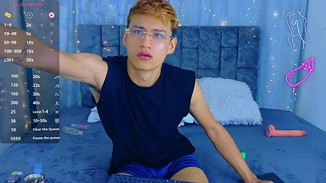 NicolasTorrez online show from 28, 4, 2026