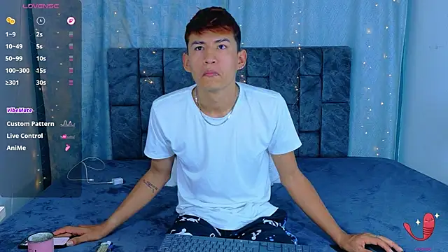 NicolasTorrez online show from 12, 4, 2026