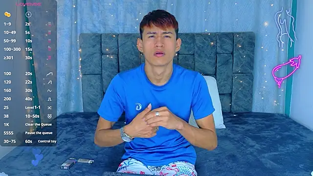 NicolasTorrez online show from 16, 4, 2026