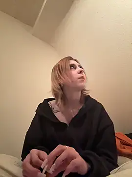 Milli-Kiss online show from 11, 4, 2026