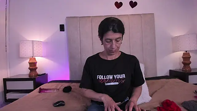 MissMilf  online show from 1, 7, 2026