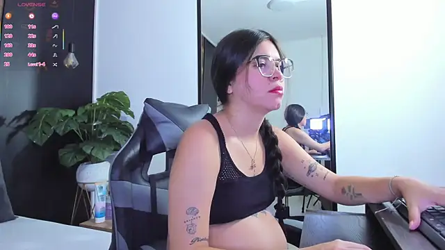 eva swan  online show from 23, 5, 2026