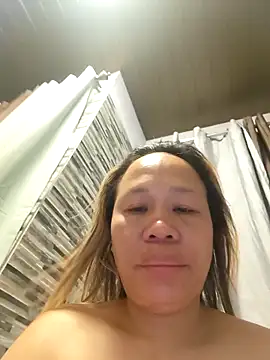 squirtshantal online show from 15, 4, 2026