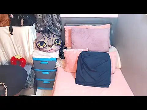 alanalaurent15 online show from 10, 4, 2026