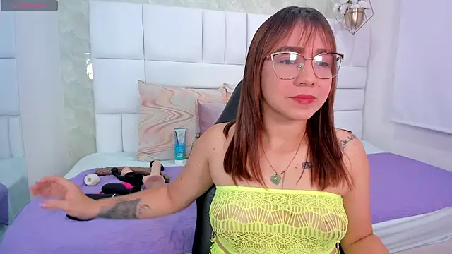 antonella moon7 online show from 11, 4, 2026