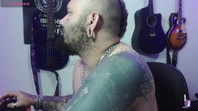 Snapshot of Tattoo__Couple chatting on 3, 3, 2026 Tattoo Couple online show from 3, 3, 2026