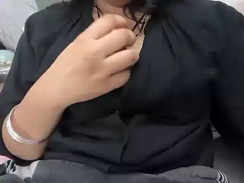 Snapshot of hugeindiantitties chatting on 25, 2, 2026 hugeindiantitties online show from 25, 2, 2026