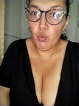  Saraqueen online show from 19, 3, 2026