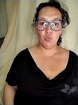  Saraqueen online show from 10, 4, 2026