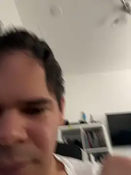 awesomemilkss online show from 18, 3, 2026