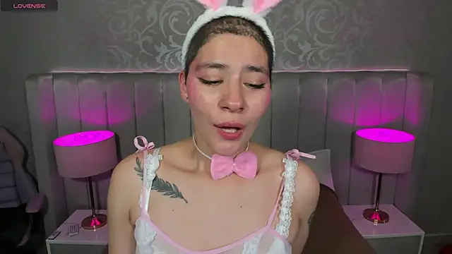 Raven1fox online show from 18, 4, 2026