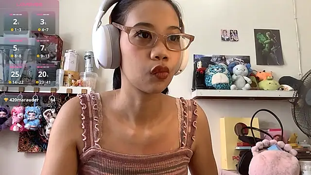 GloryKulikowski online show from 27, 3, 2026