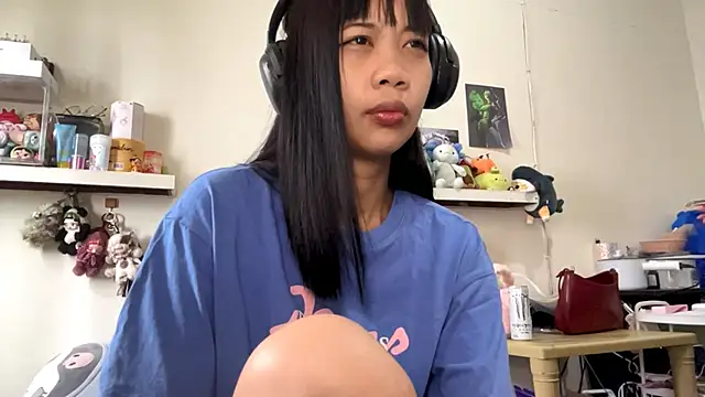 GloryKulikowski online show from 25, 2, 2026