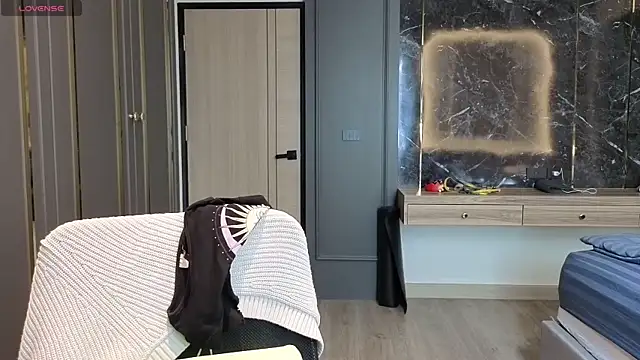 Alittleasaingirl online show from 27, 3, 2026