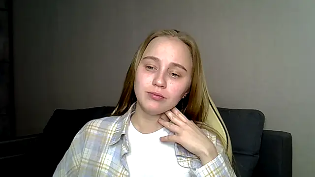 Snapshot of christimontero chatting on 23, 2, 2026 christimontero online show from 23, 2, 2026