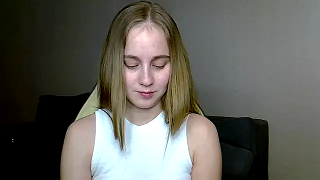 Snapshot of christimontero chatting on 2, 3, 2026 christimontero online show from 2, 3, 2026