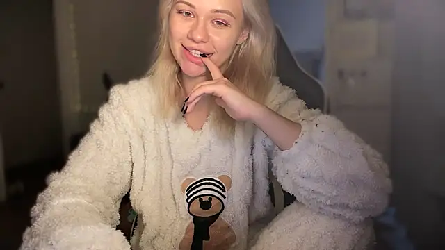 Leylia Lily online show from 13, 3, 2026