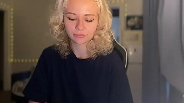 Leylia Lily online show from 11, 3, 2026