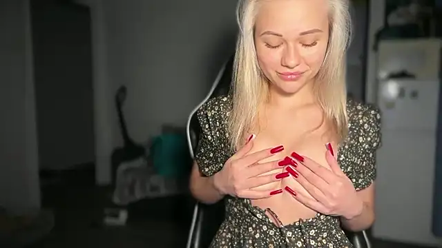 Leylia Lily online show from 14, 4, 2026